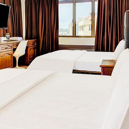 Tai Hoe Hotel Pengerang Kampung Sungai Rengit Bagian luar foto